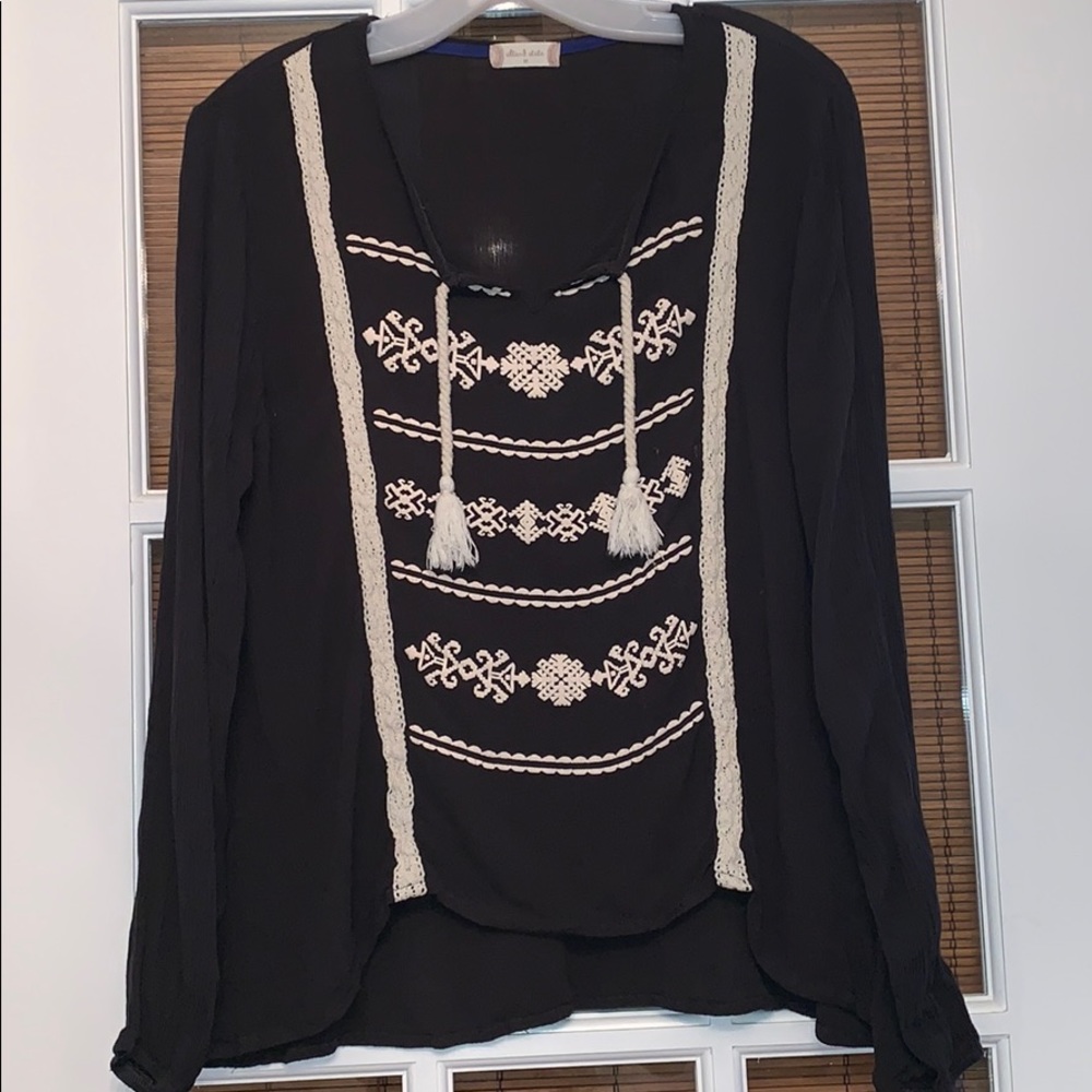 Altar’d State top - Picture 2 of 4